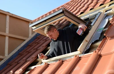 Pose de fenêtres de toit Velux à Walschbronn